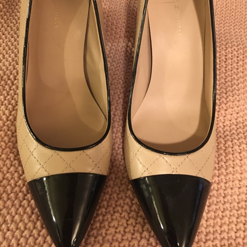Tommy Hilfiger high heels w/gold details.